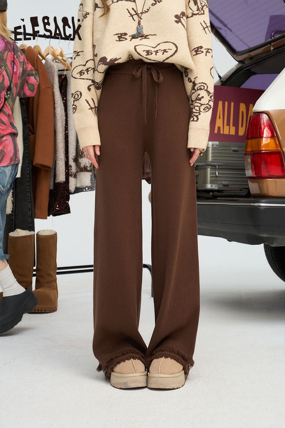 ELFSACK Tassel white casual glutinous rice pants, with a relaxed feel
