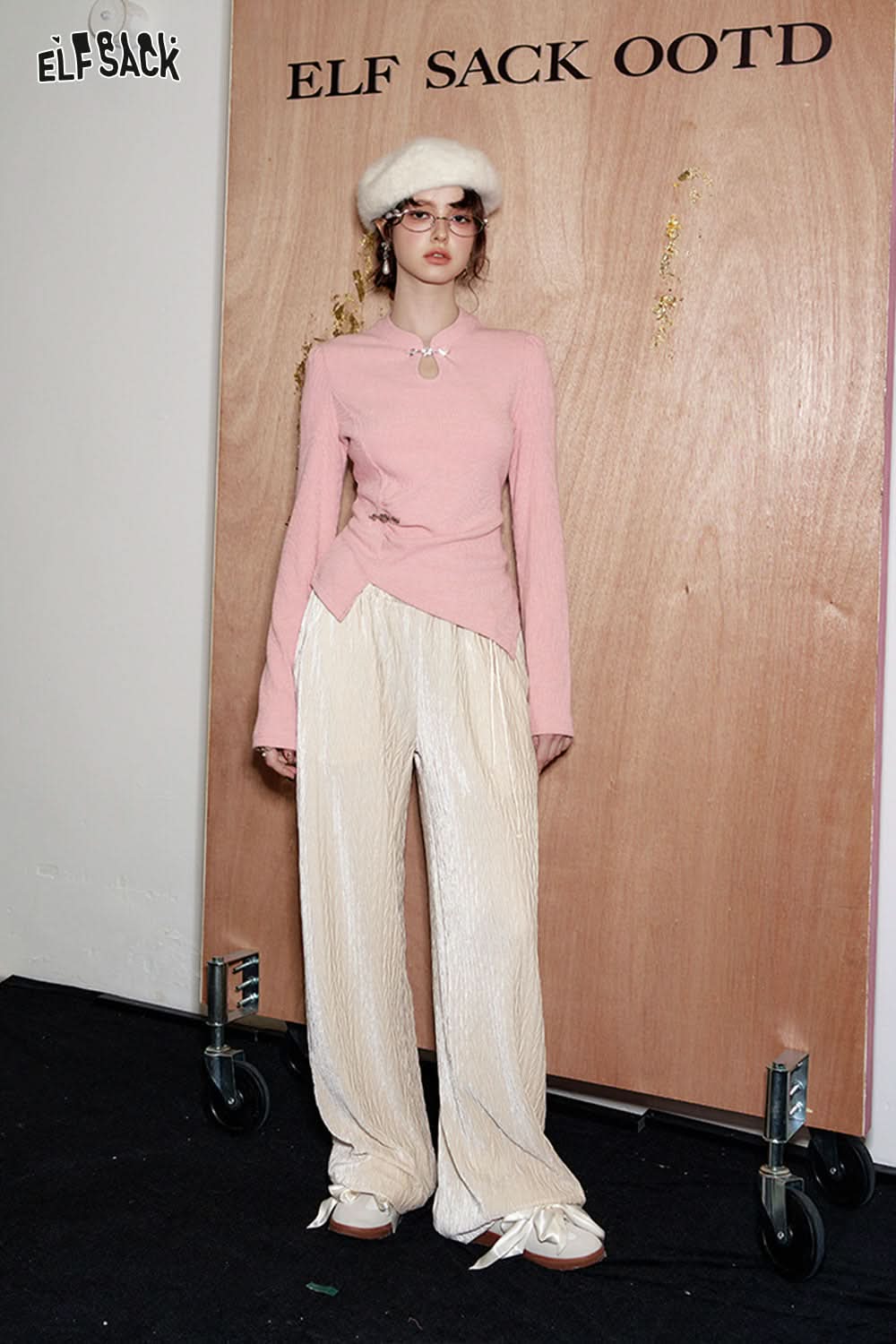 ELFSACK Christmas Red Velvet High Waist Wide Leg Casual Pants Women