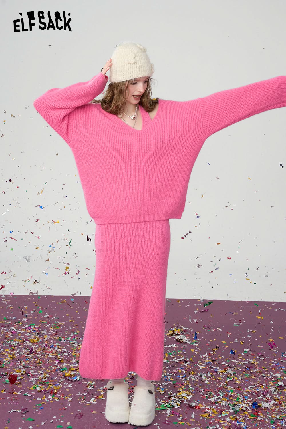 ELFSACK Sweet V-neck knitted pullover Halter dress two-piece set