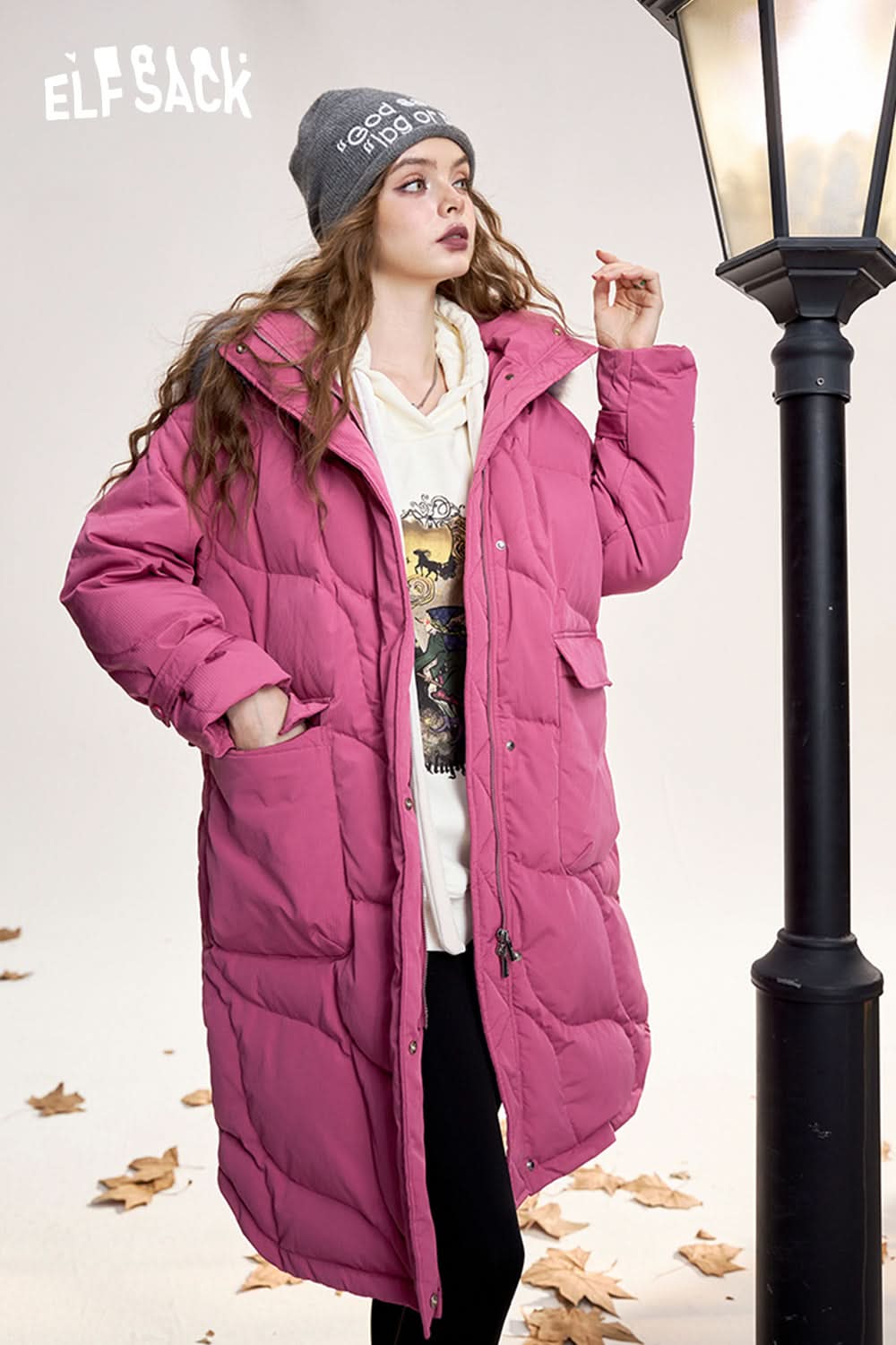 ELFSACK Fashionable hooded mid-length rose red down jacket with fur collar loose warm coat