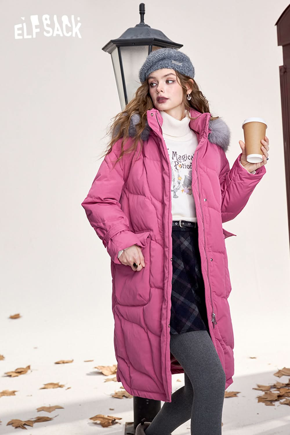 ELFSACK Fashionable hooded mid-length rose red down jacket with fur collar loose warm coat