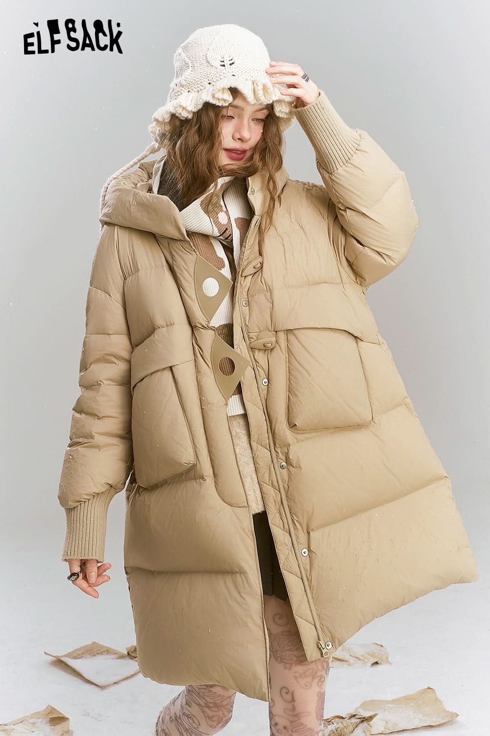 ELFSACK Casual loose medium hooded warm down jacket, with threaded cuffs and cow horn buttons