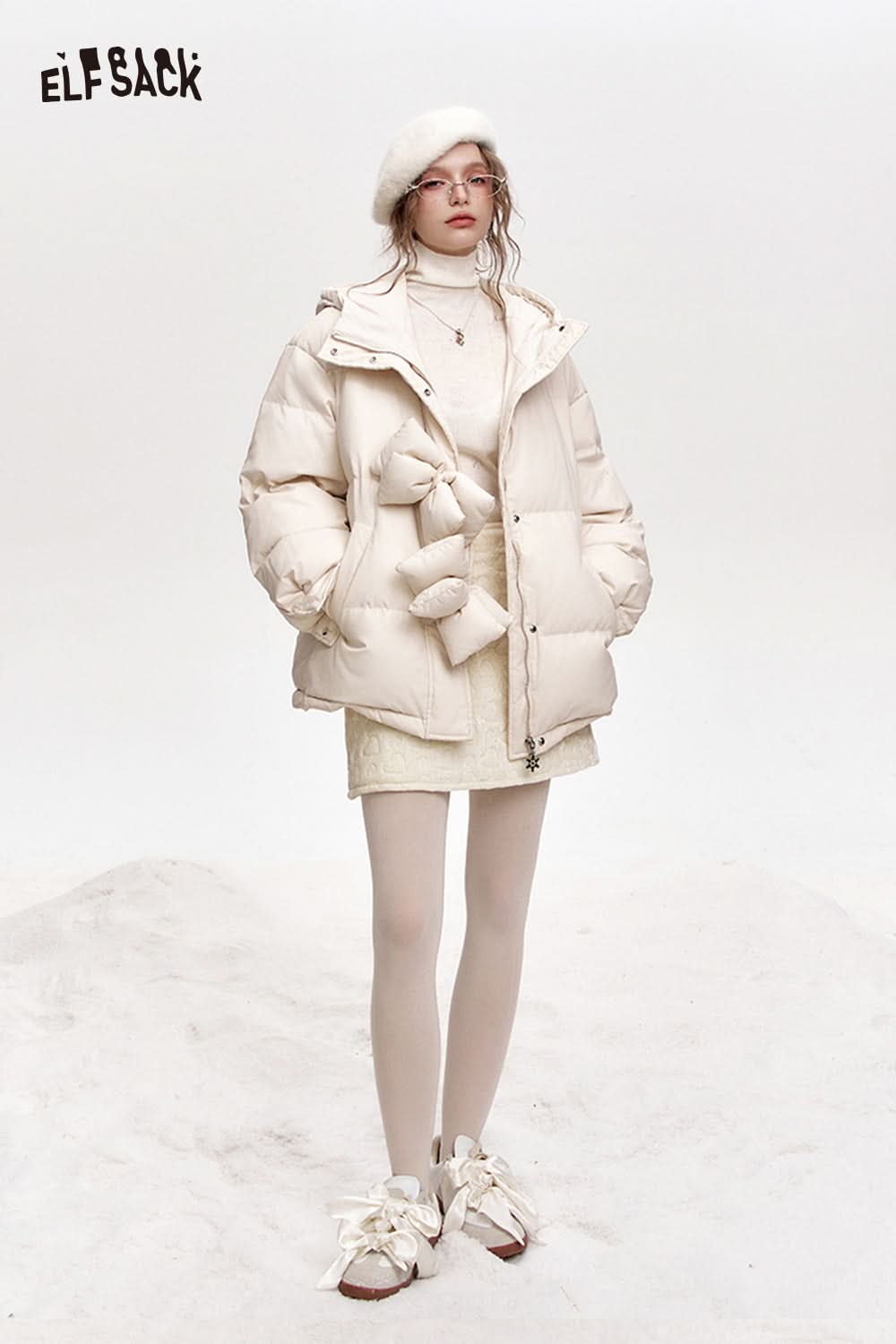 ELFSACK Hooded Bow Button Short Down Jacket Women