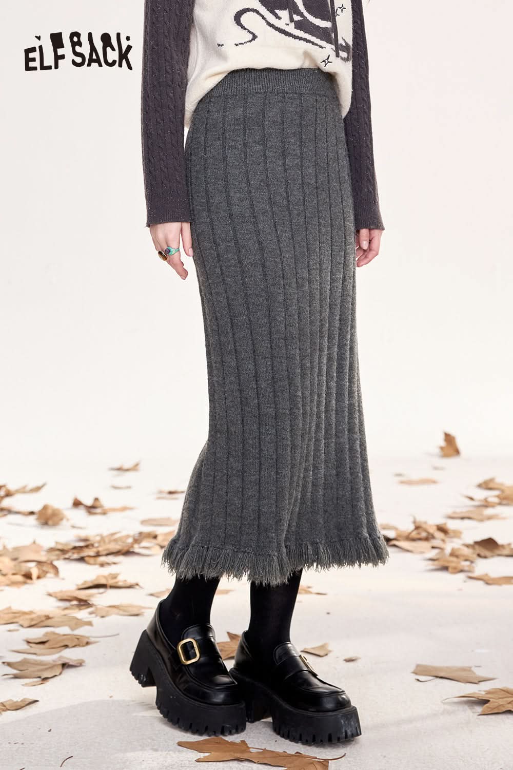 ELFSACK Grey knitted slim skirt Tassel design fishtail skirt