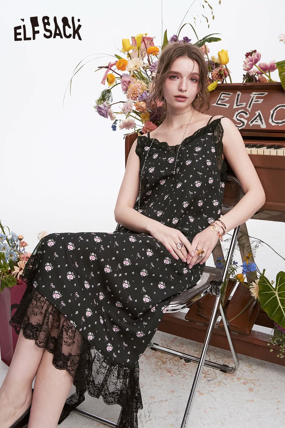 ELFSACK Y2K Black Floral Lace Sling Dress Women's Elegant Slit Sleeveless A-Line Dress