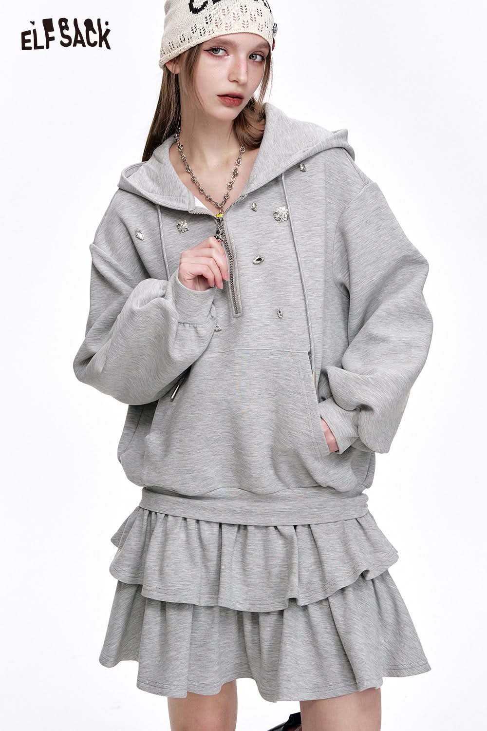 ELFSACK Diamond Grey Pleated Hoodie Dress Women Sweet Fluffy Dress