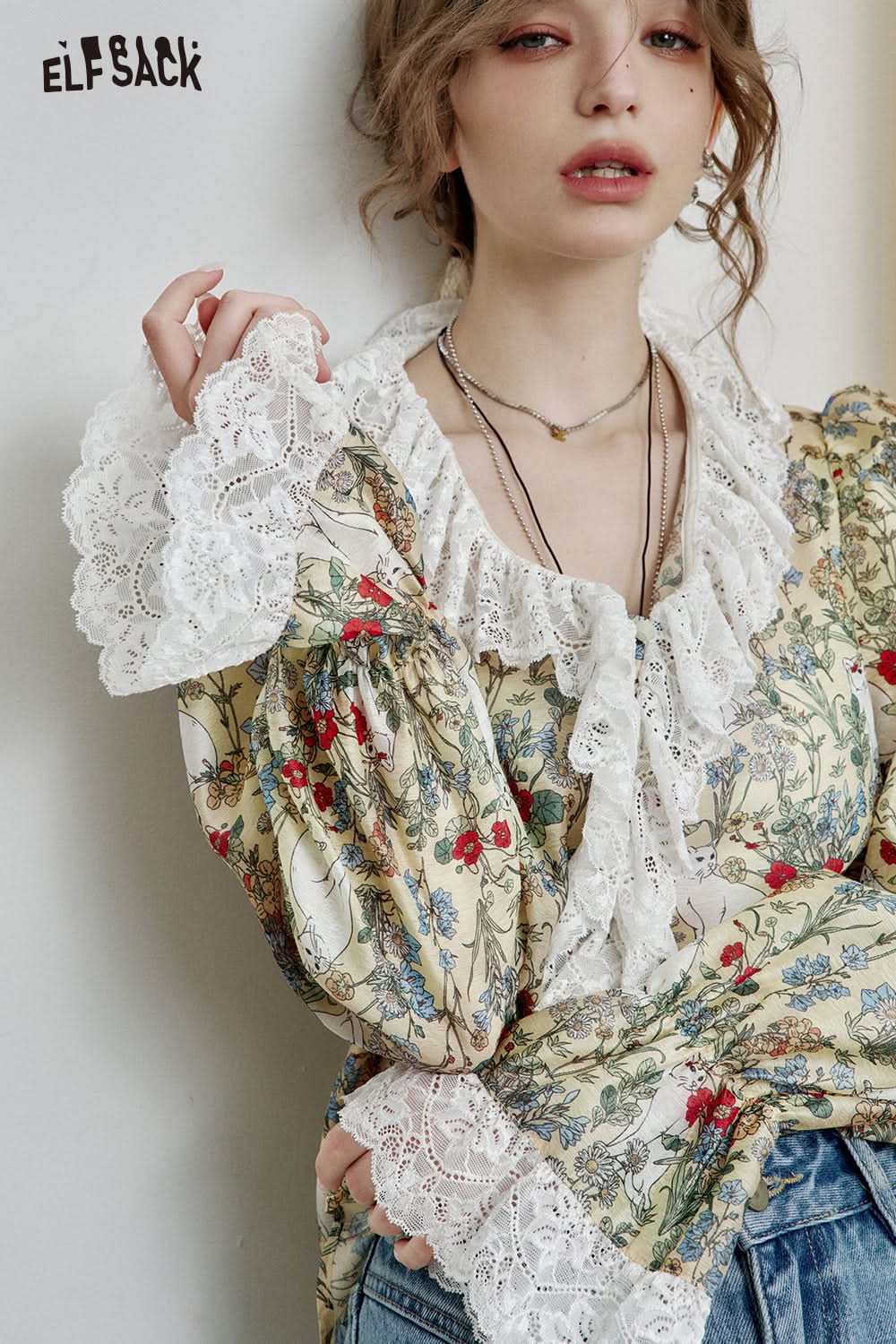 ELFSACK French V-neck Printed Lace Shirt Women's Elegant Retro Tops