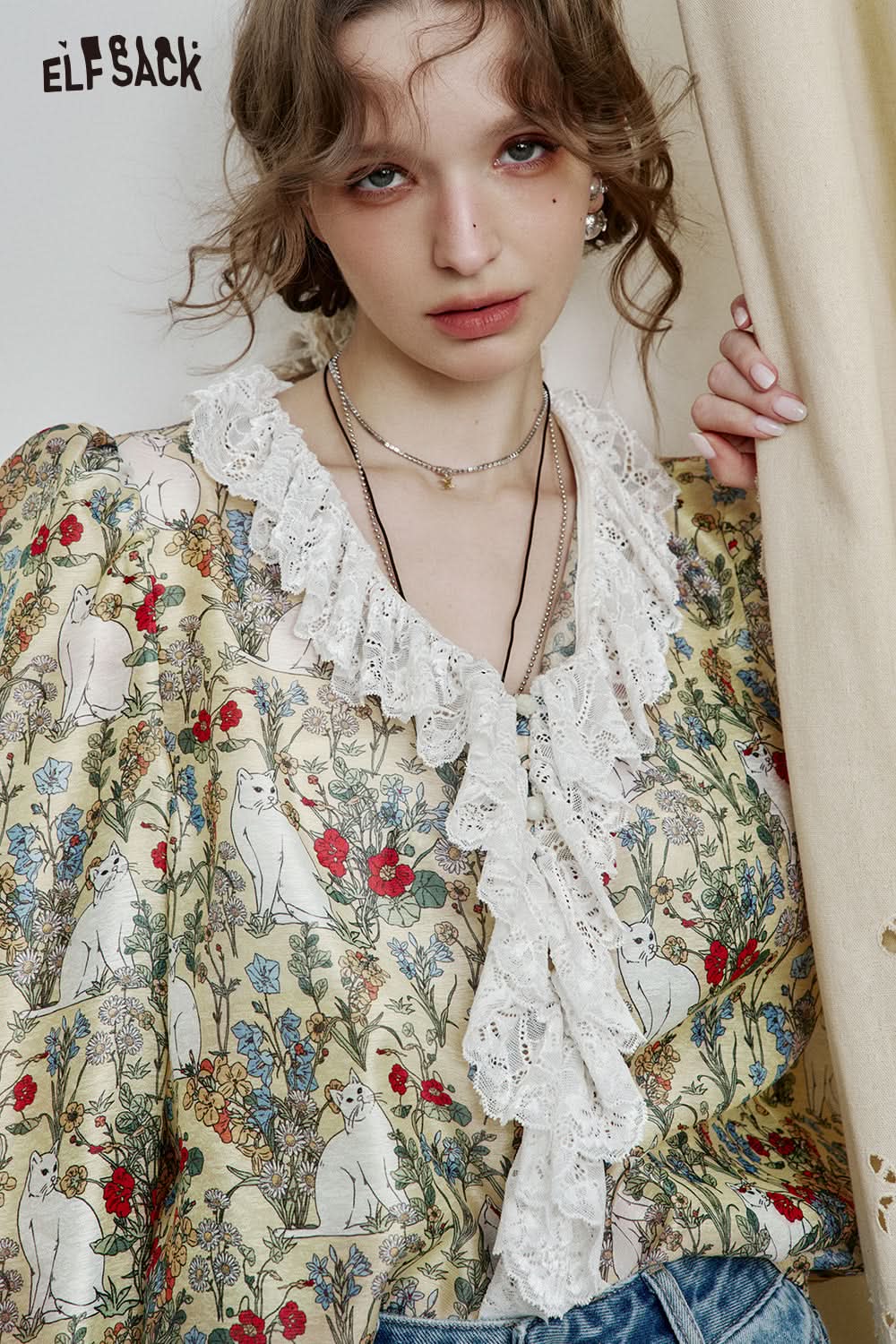 ELFSACK French V-neck Printed Lace Shirt Women's Elegant Retro Tops