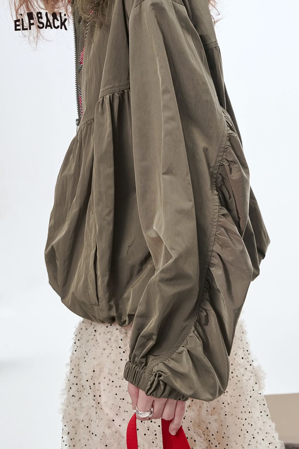 ELFSACK Original Print Retro Loose Jacket Women Casual Stand Collar Pleated Zipper Top