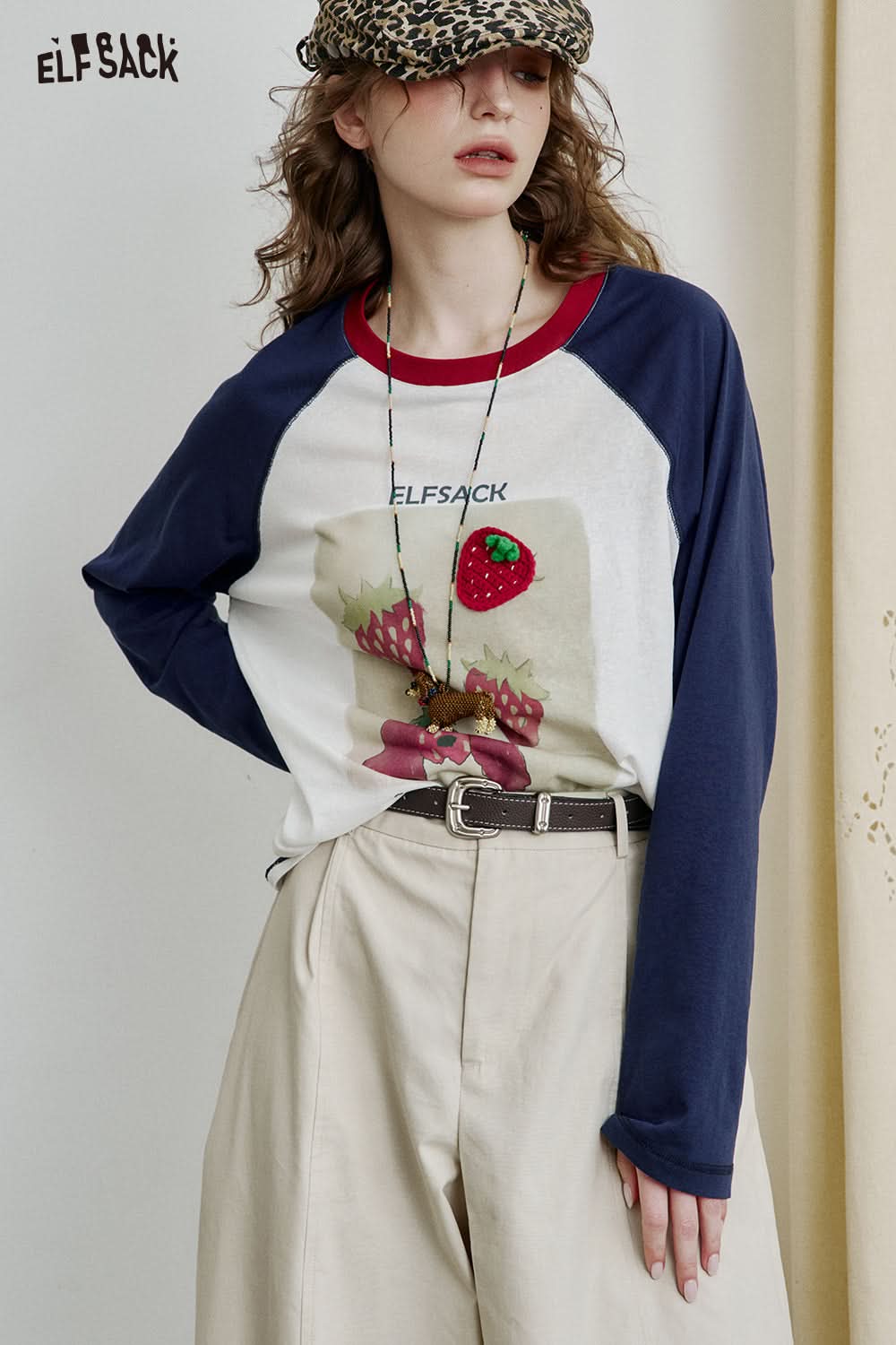 ELFSACK Contrast color printed raglan long sleeve round neck T-shirt, loose casual versatile strawberry printed top