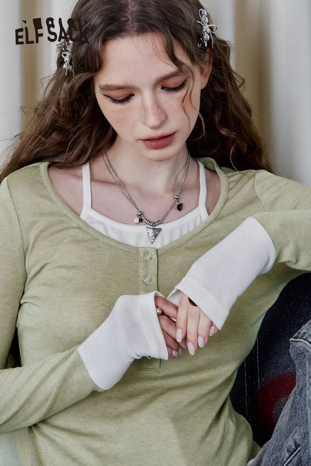 ELFSACK Contrast Color Splicing Long Sleeve T-Shirt Women Sexy Sweet Fake Two Pieces Tops