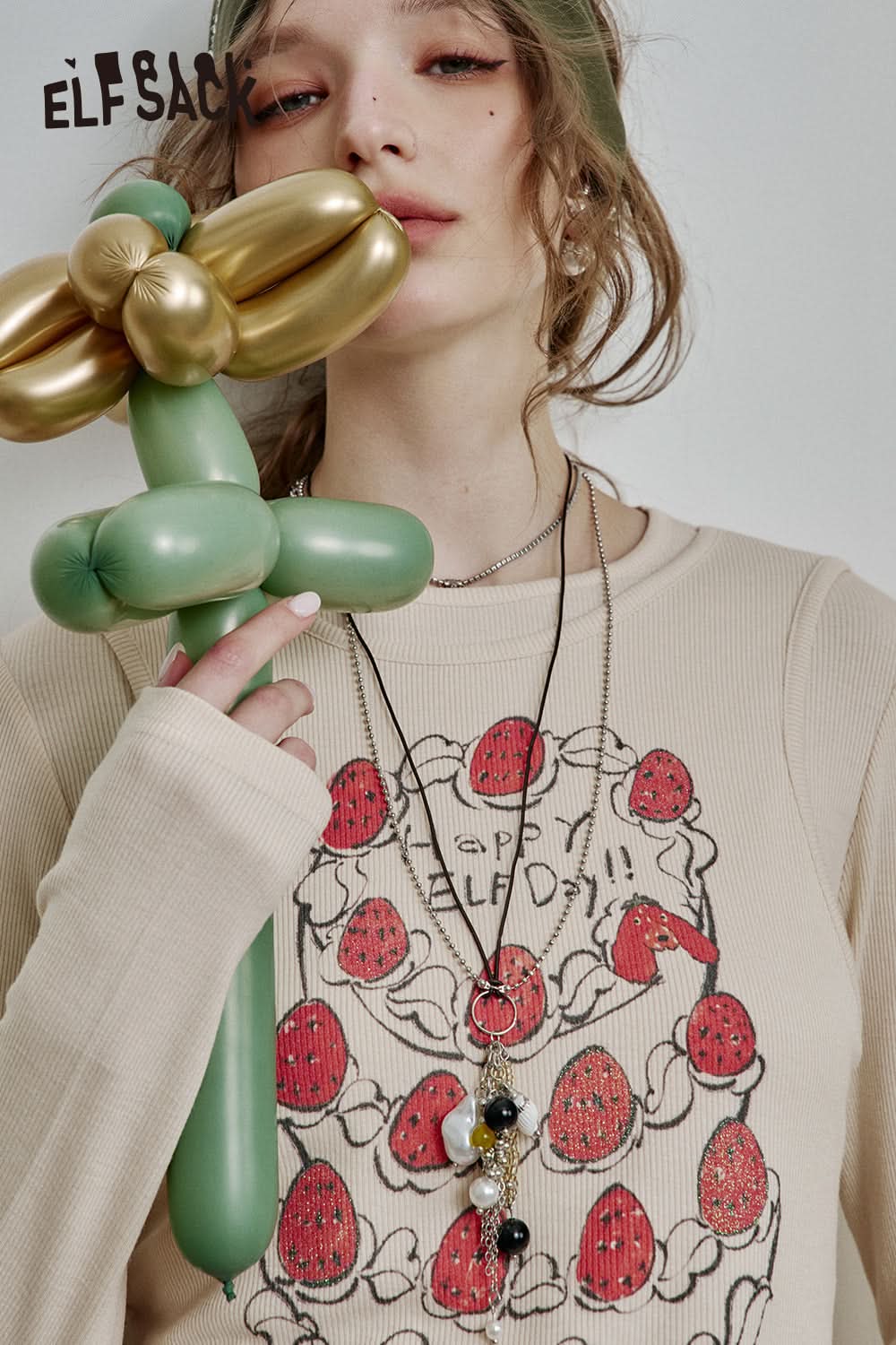 ELFSACK Fake two-piece strawberry print long-sleeved T-shirt sweet versatile slim-fitting top