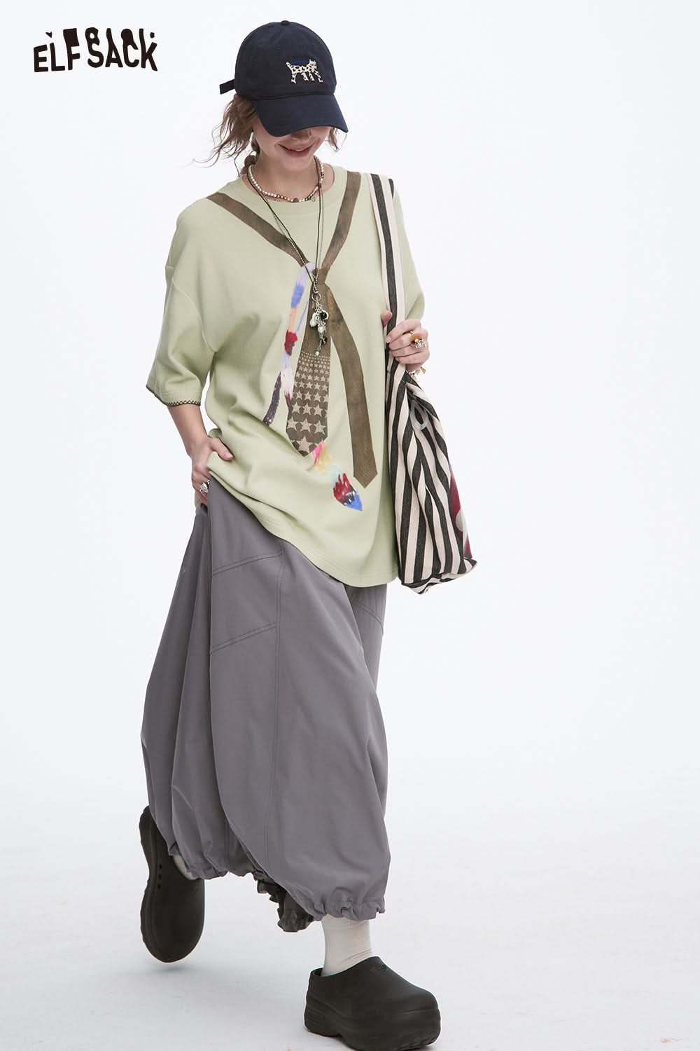 ELFSACK Versatile Tie Print Short Sleeve T-Shirt Women Casual Trendy Loose Tops