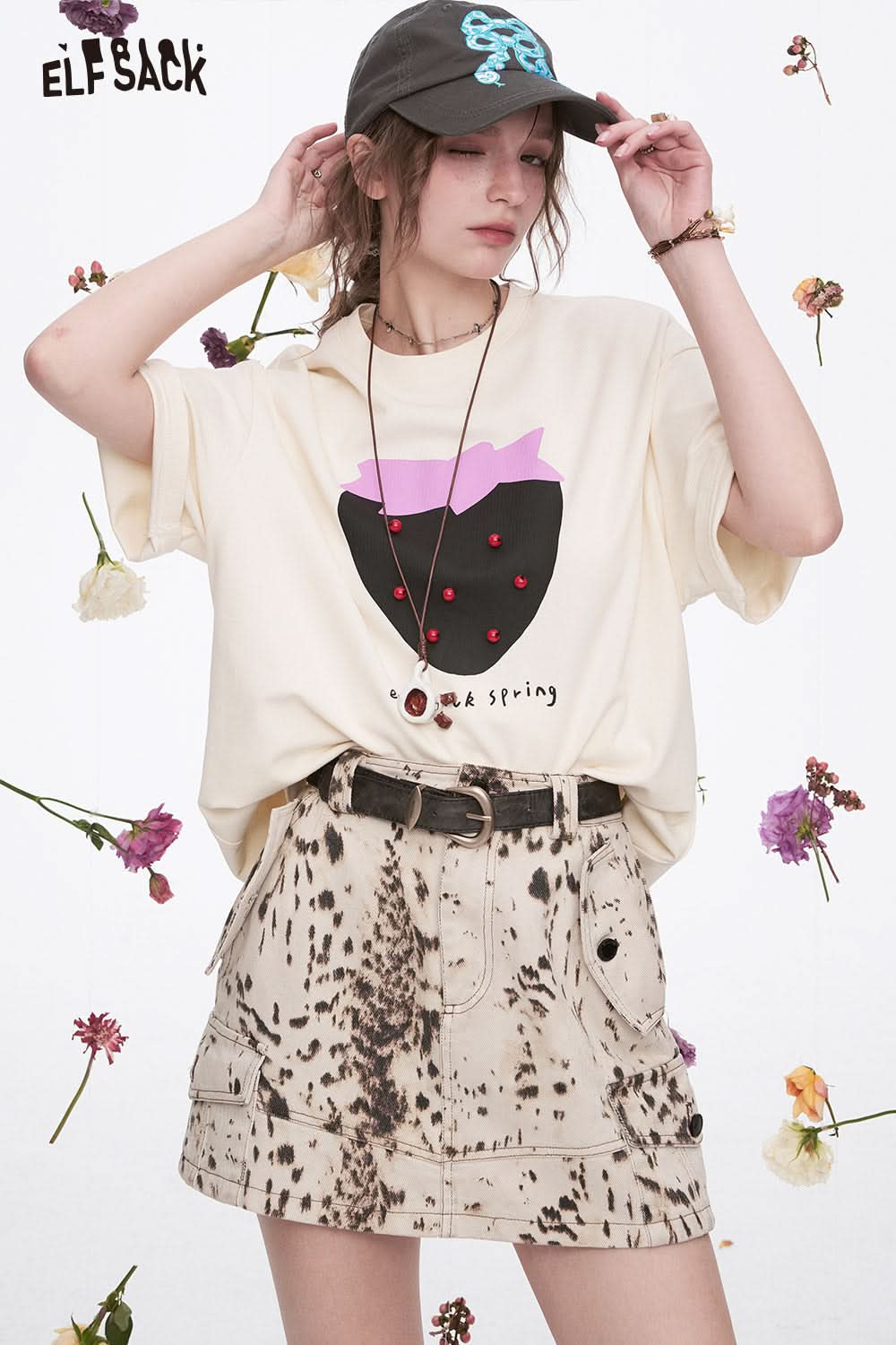 ELFSACK Y2K Sweet Strawberry Print Short Sleeve T-shirt Women Dopamine Loose Casual Top