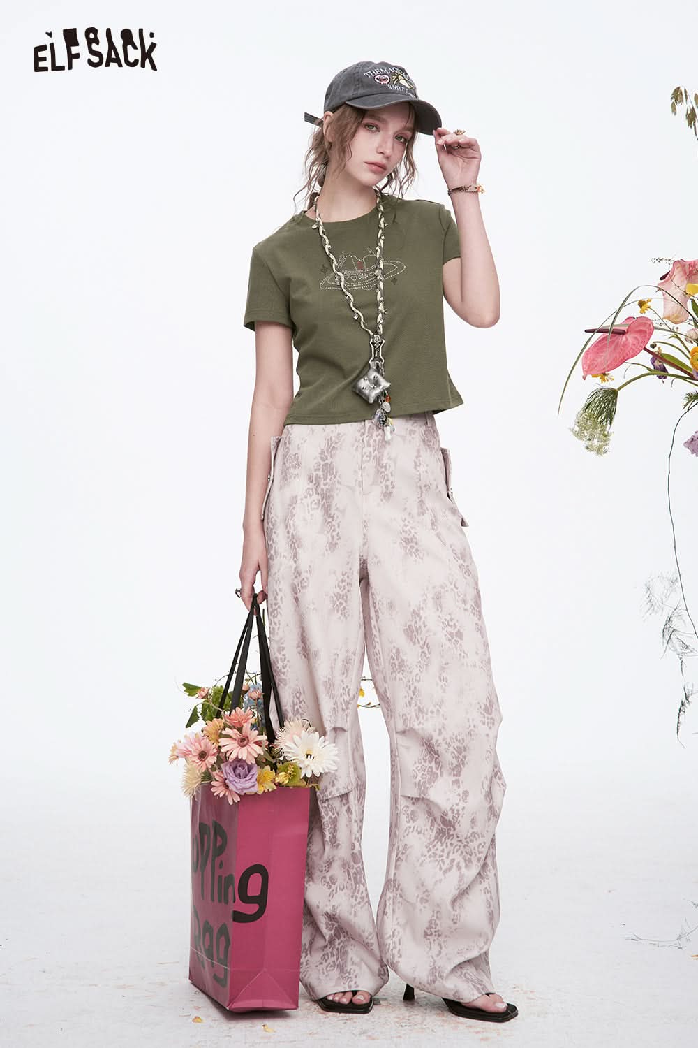 ELFSACK Retro Heart Printed Short Sleeve T-Shirt Women Y2K Cropped Top