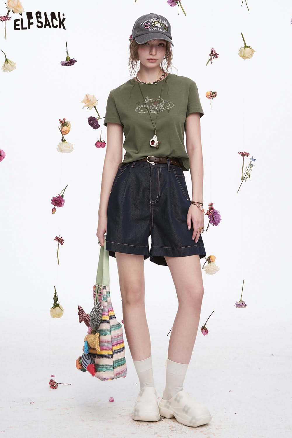 ELFSACK Retro Heart Printed Short Sleeve T-Shirt Women Y2K Cropped Top