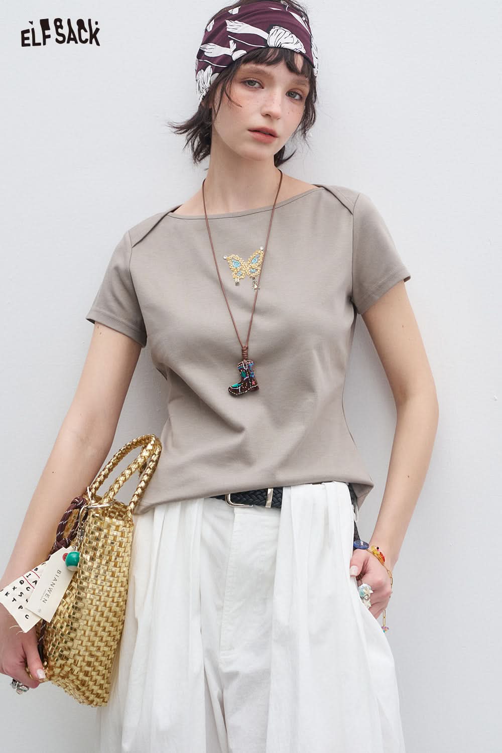 ELFSACK Y2K Butterfly Short Sleeve O-neck Slim T-shirt Women Embroidery Sequin Crop Top