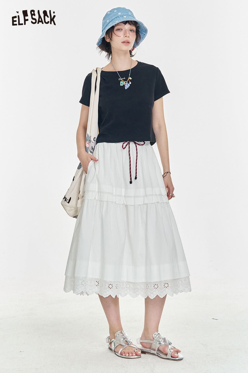 ELFSACK Butterfly Hollow Solid Color Letter Short Sleeve T-shirt Women Casual Cropped Top