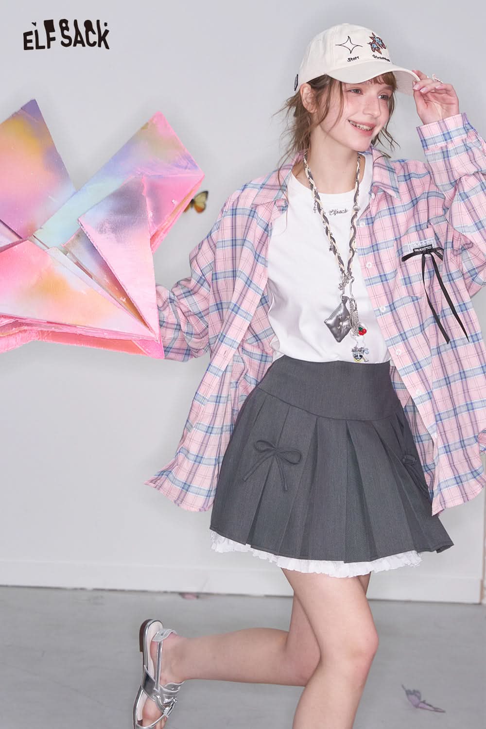 ELFSACK Butterfly Hollow Solid Color Letter Short Sleeve T-shirt Women Casual Cropped Top