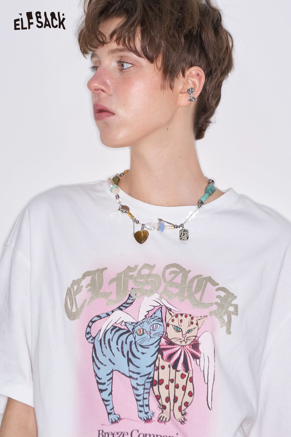 ELFSACK Y2K White Cartoon Print Slit Short Sleeve T-shirt Women Sweet Loose Casual Top