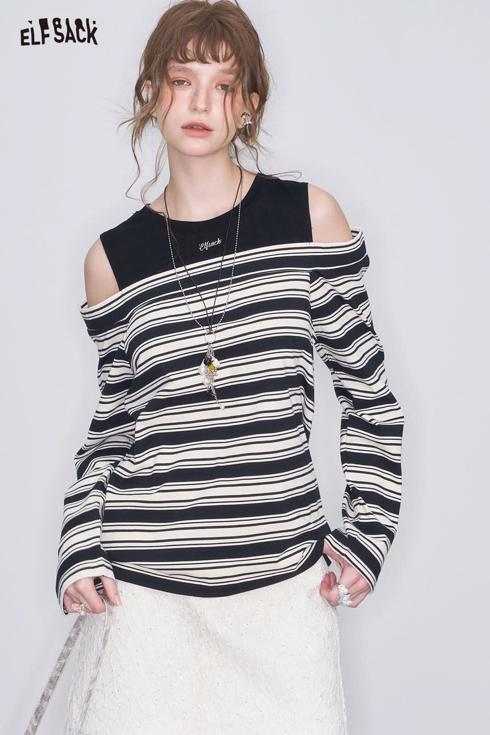 ELFSACK Y2K Long Sleeve Striped Off Shoulder T-Shirt Slim Fit Loose O-neck Letter Embroidery Top
