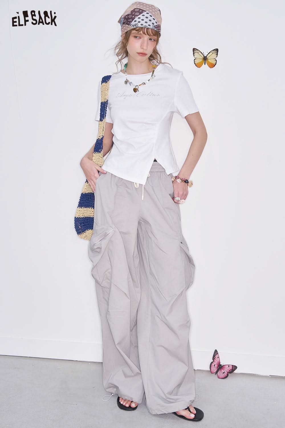 ELFSACK Y2K solid letter diamond pleated slit short sleeve slim fit T-shirt