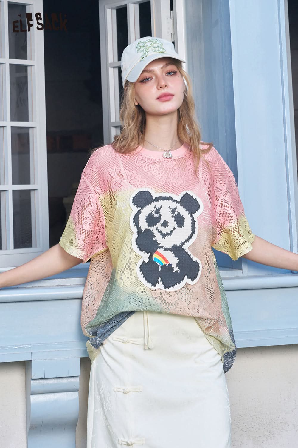 ELFSACK Thin Embroidered Colorful Short Sleeved Panda Casual T-Shirt