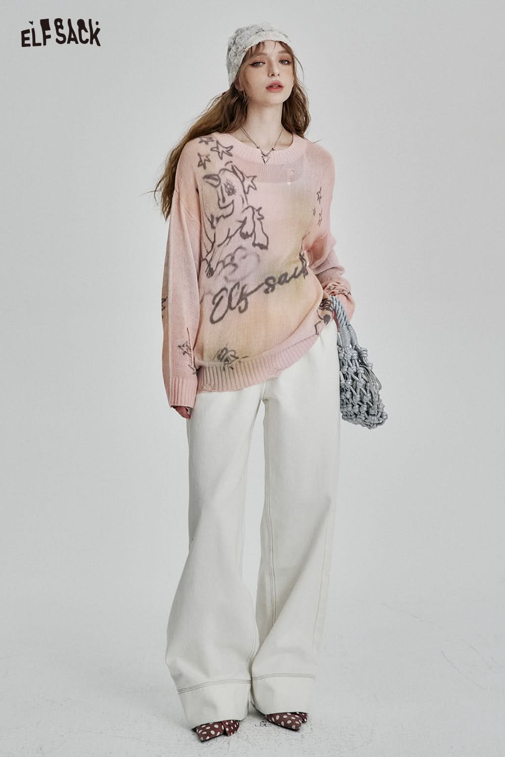 ELFSACK Sweet Cool Graffiti Printed Hole Thin Knitted Pullover Women's Loose Streetwear Smudged Top