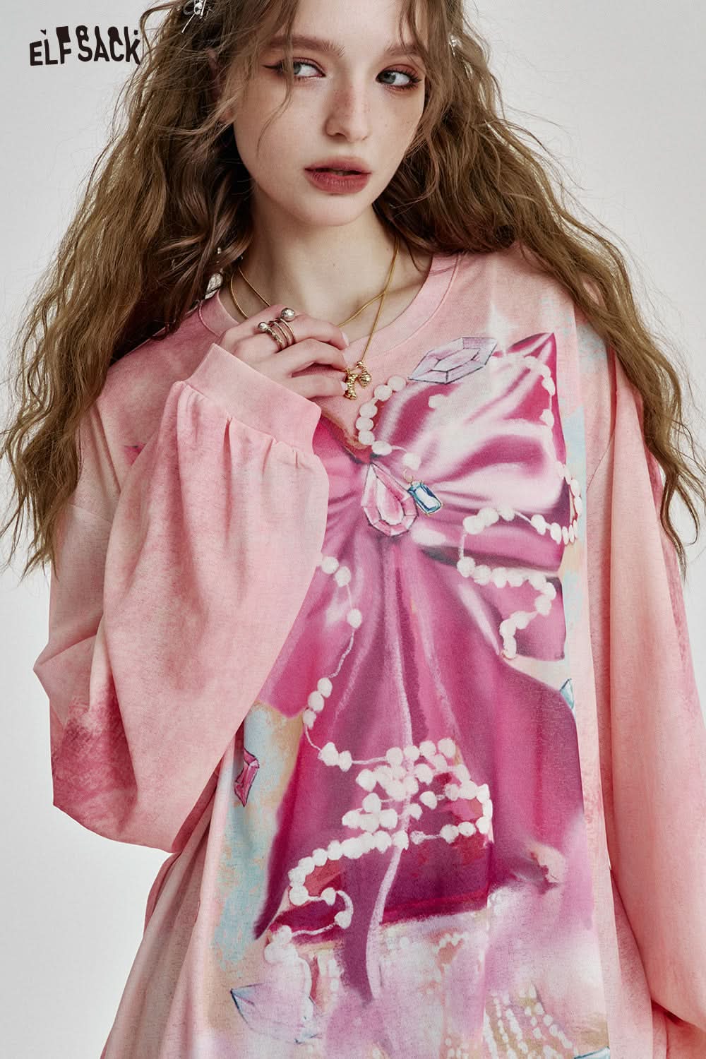 ELFSACK Sweet Cool Bow Print Loose Thin Knitted Pullover Women's Streetwear Smudged Top