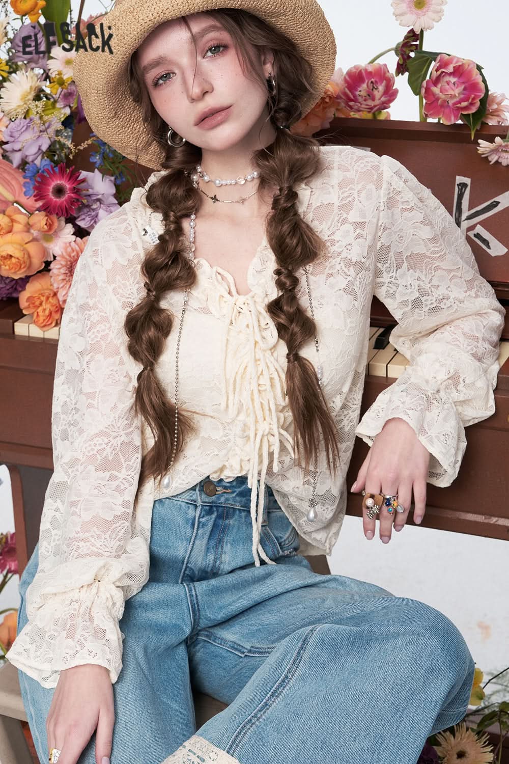 ELFSACK Off-white Sweet Elegant Long-sleeved Lace Shirt Women Lace-up V-neck Blouse