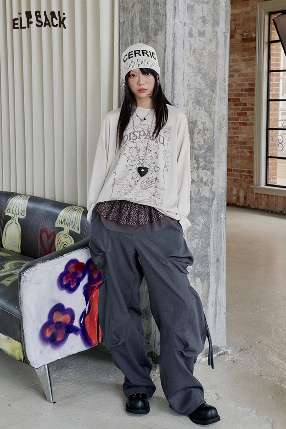 ELFSACK Casual Grey Pleated Pocket Suit Pants Women Loose Cargo Pants