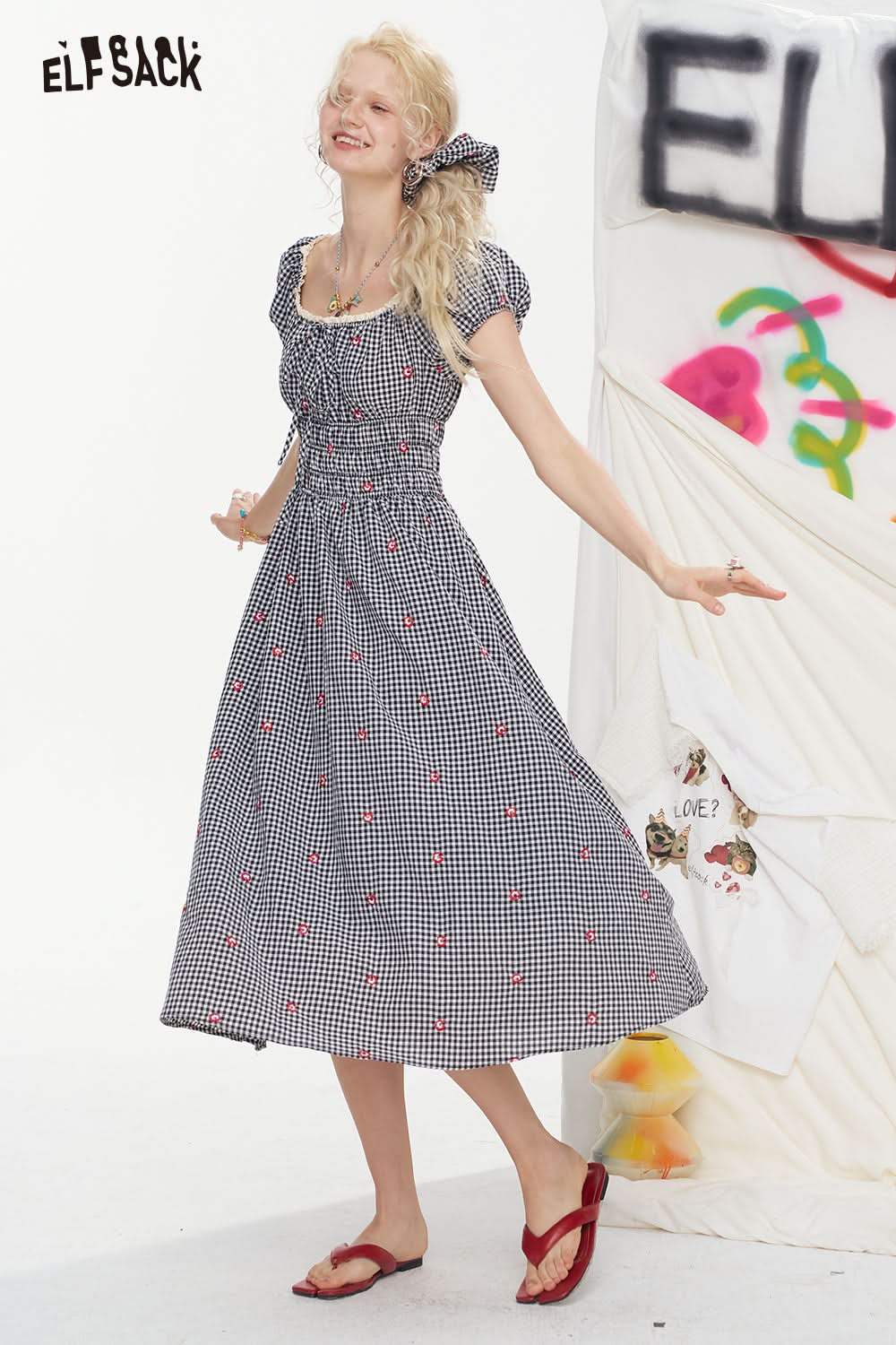 ELFSACK Square Collar Embroidered Short Sleeved Chic Dress