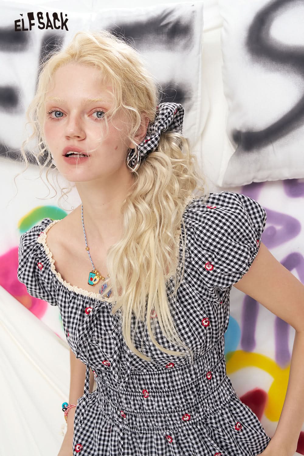 ELFSACK Square Collar Embroidered Short Sleeved Chic Dress