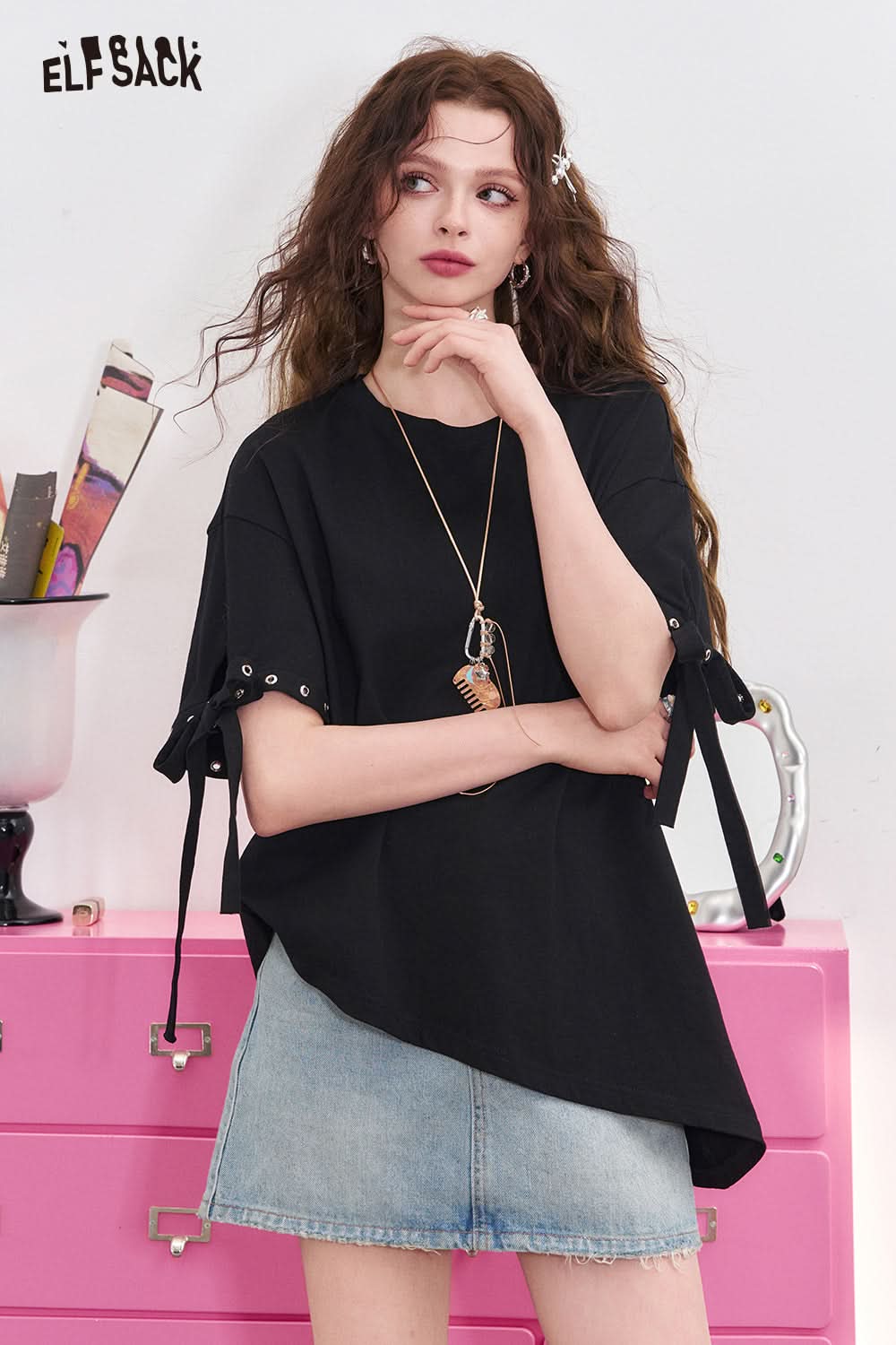 ELFSACK Hollow Out Heart-Shaped Short Sleeved Casual T-Shirt