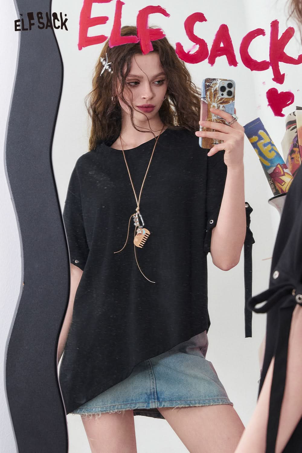 ELFSACK Hollow Out Heart-Shaped Short Sleeved Casual T-Shirt