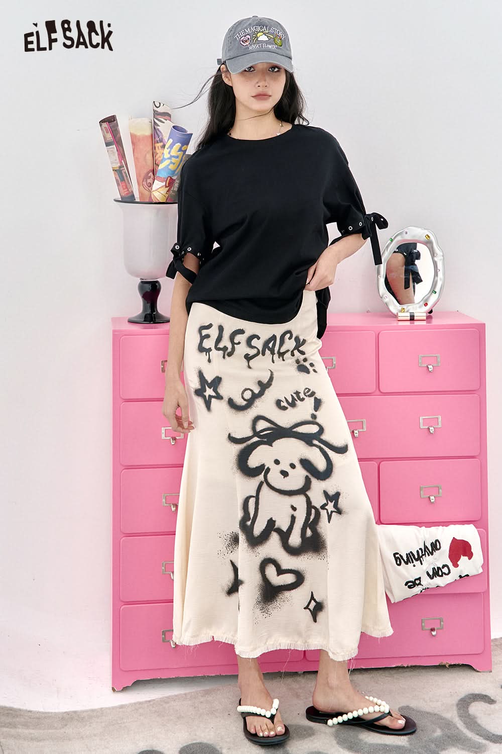 ELFSACK Hollow Out Heart-Shaped Short Sleeved Casual T-Shirt