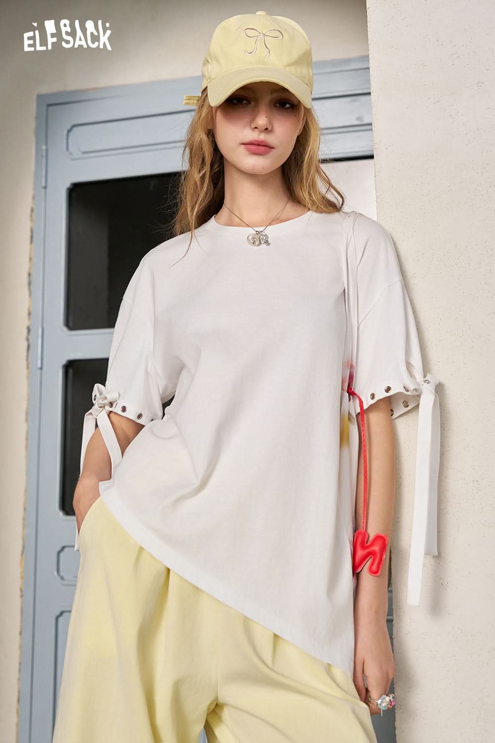 ELFSACK Hollow Out Heart-Shaped Short Sleeved Casual T-Shirt