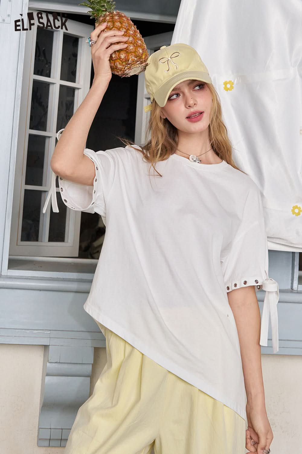 ELFSACK Hollow Out Heart-Shaped Short Sleeved Casual T-Shirt