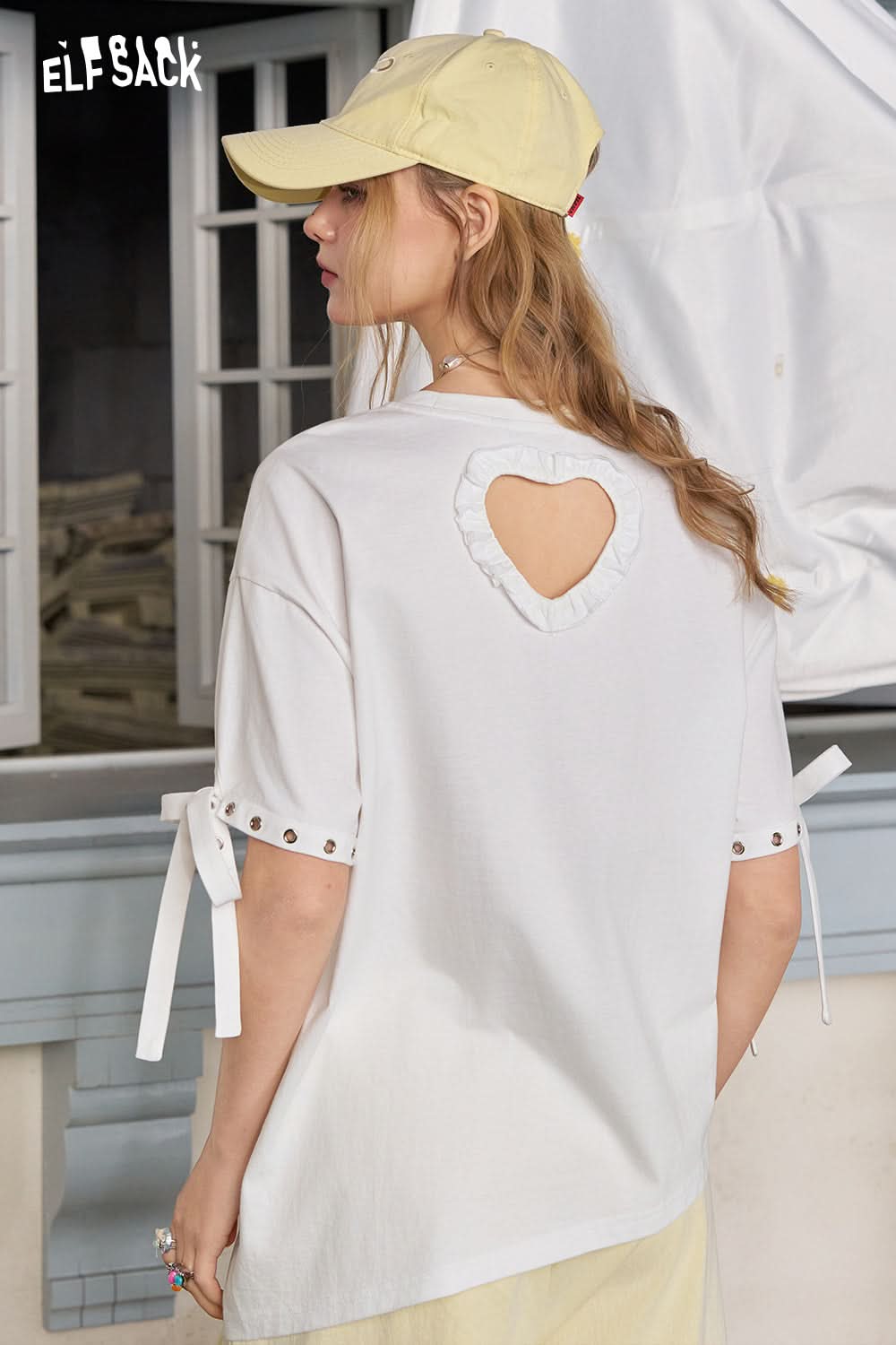 ELFSACK Hollow Out Heart-Shaped Short Sleeved Casual T-Shirt