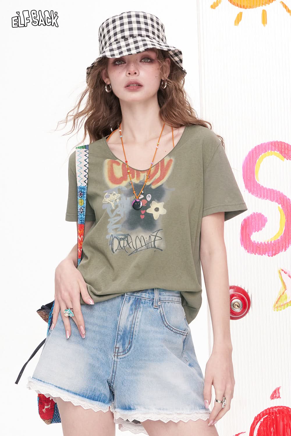 ELFSACK V-Neck Printed Casual Short Sleeved T-Shirt