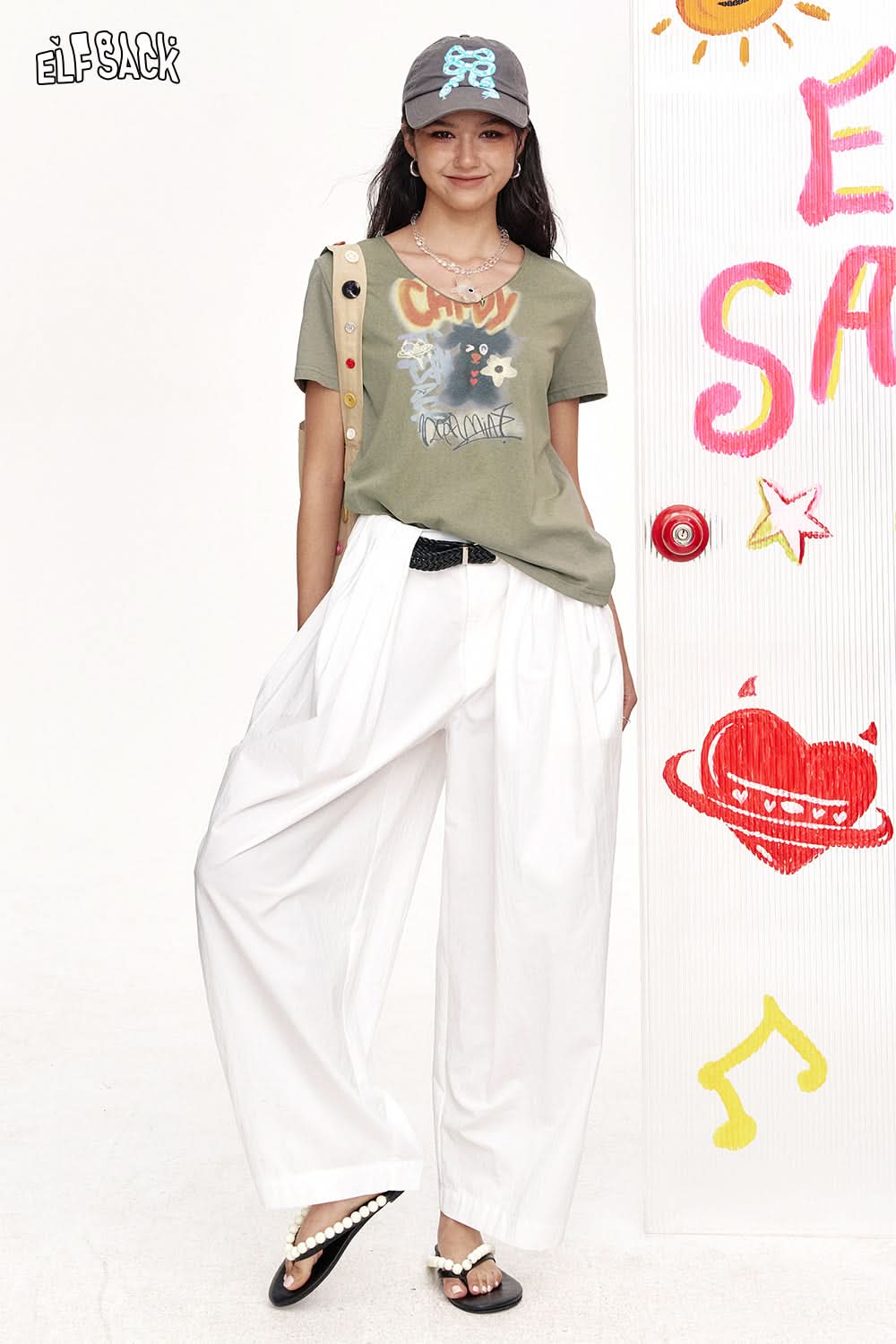 ELFSACK V-Neck Printed Casual Short Sleeved T-Shirt