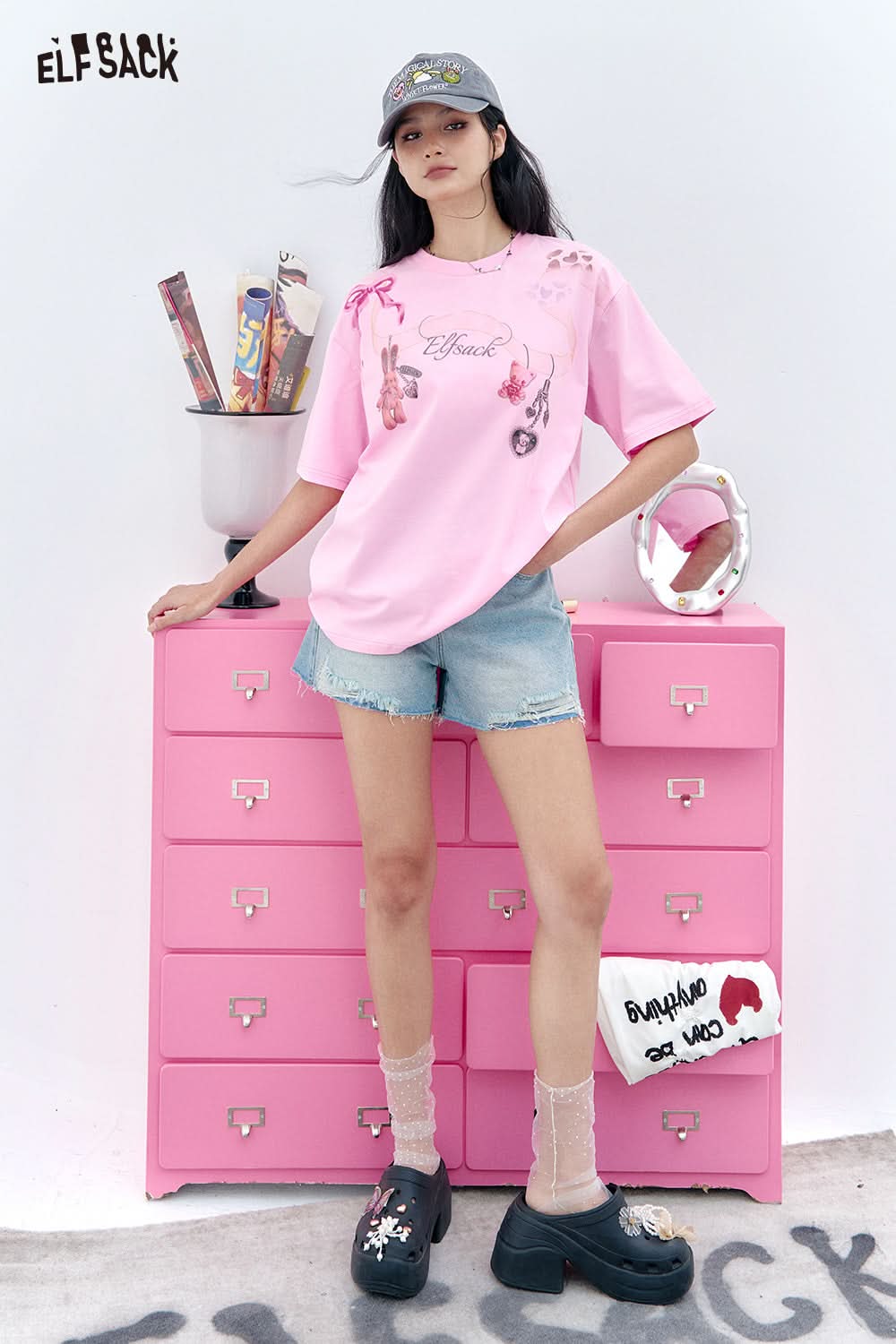 ELFSACK Y2K White Printed Short Sleeved T-Shirt
