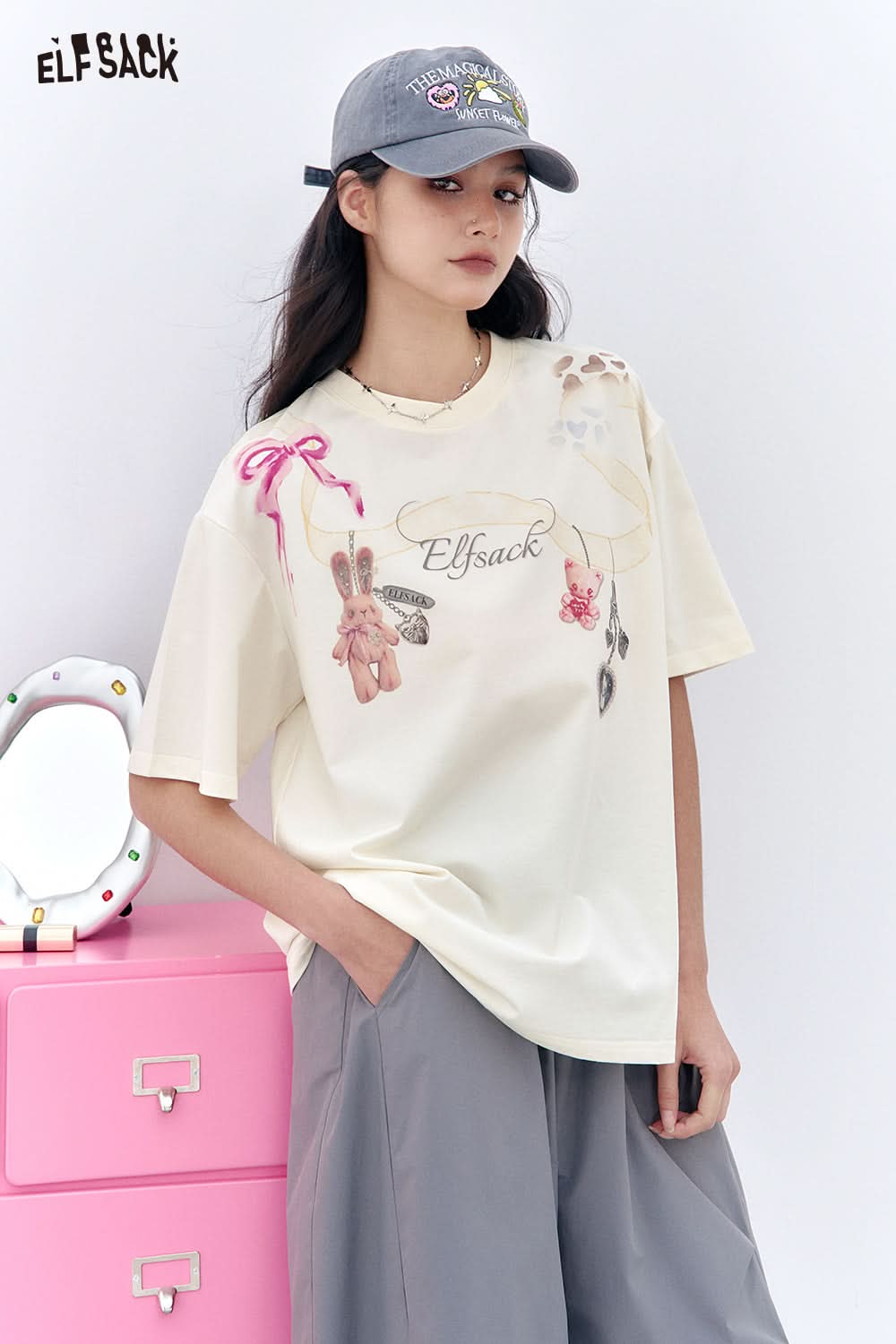 ELFSACK Y2K White Printed Short Sleeved T-Shirt