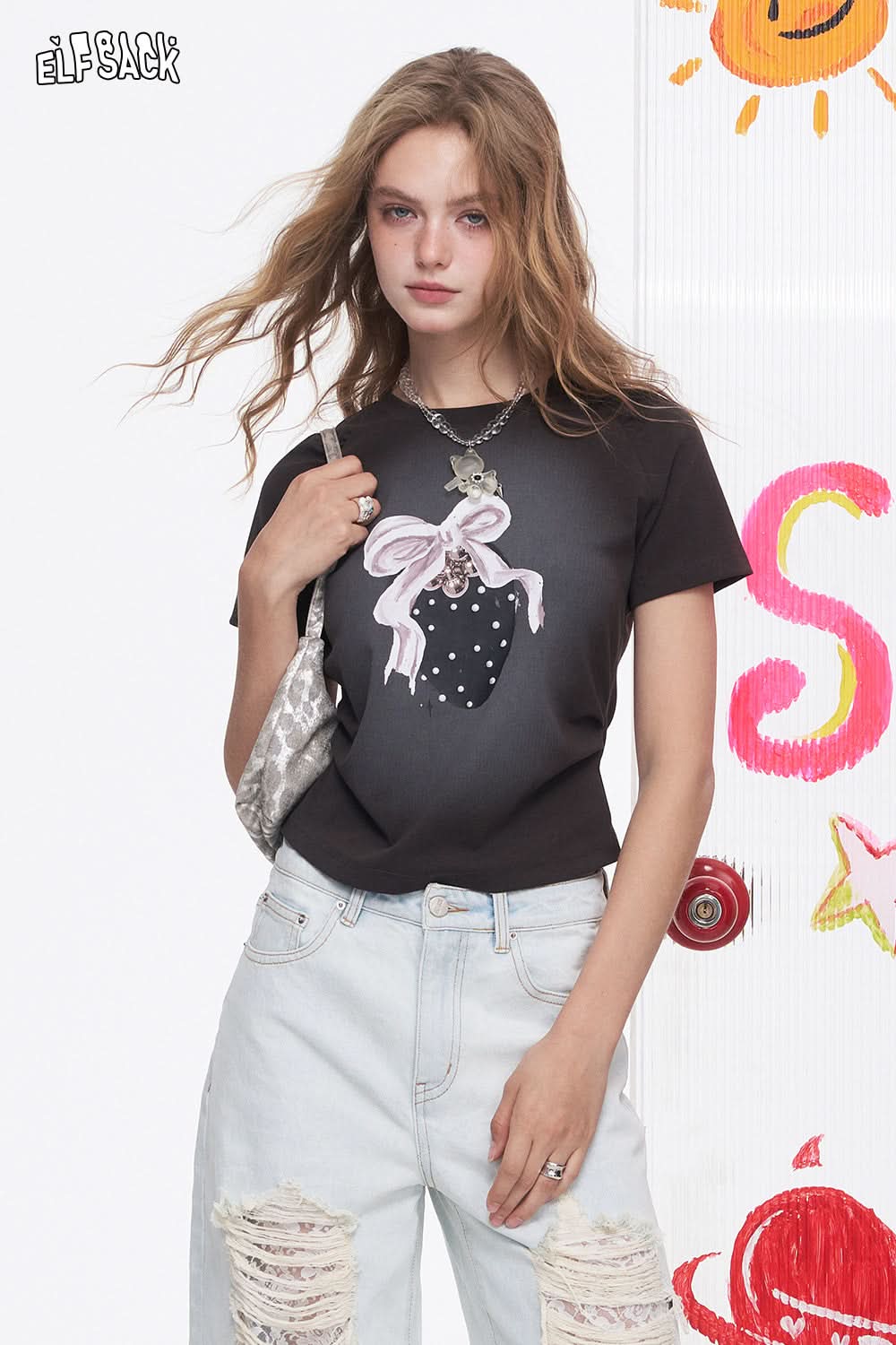 ELFSACK Strawberry Print Short Sleeved Chic T-Shirt