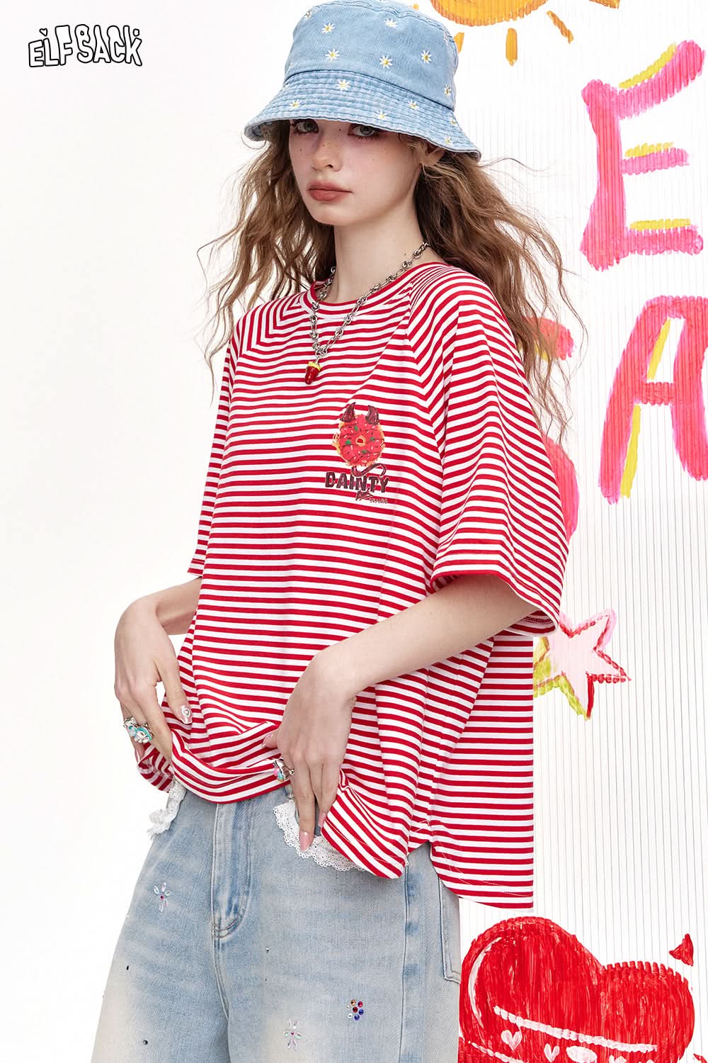 ELFSACK Red And White Striped Retro Casual Short Sleeved T-Shirt
