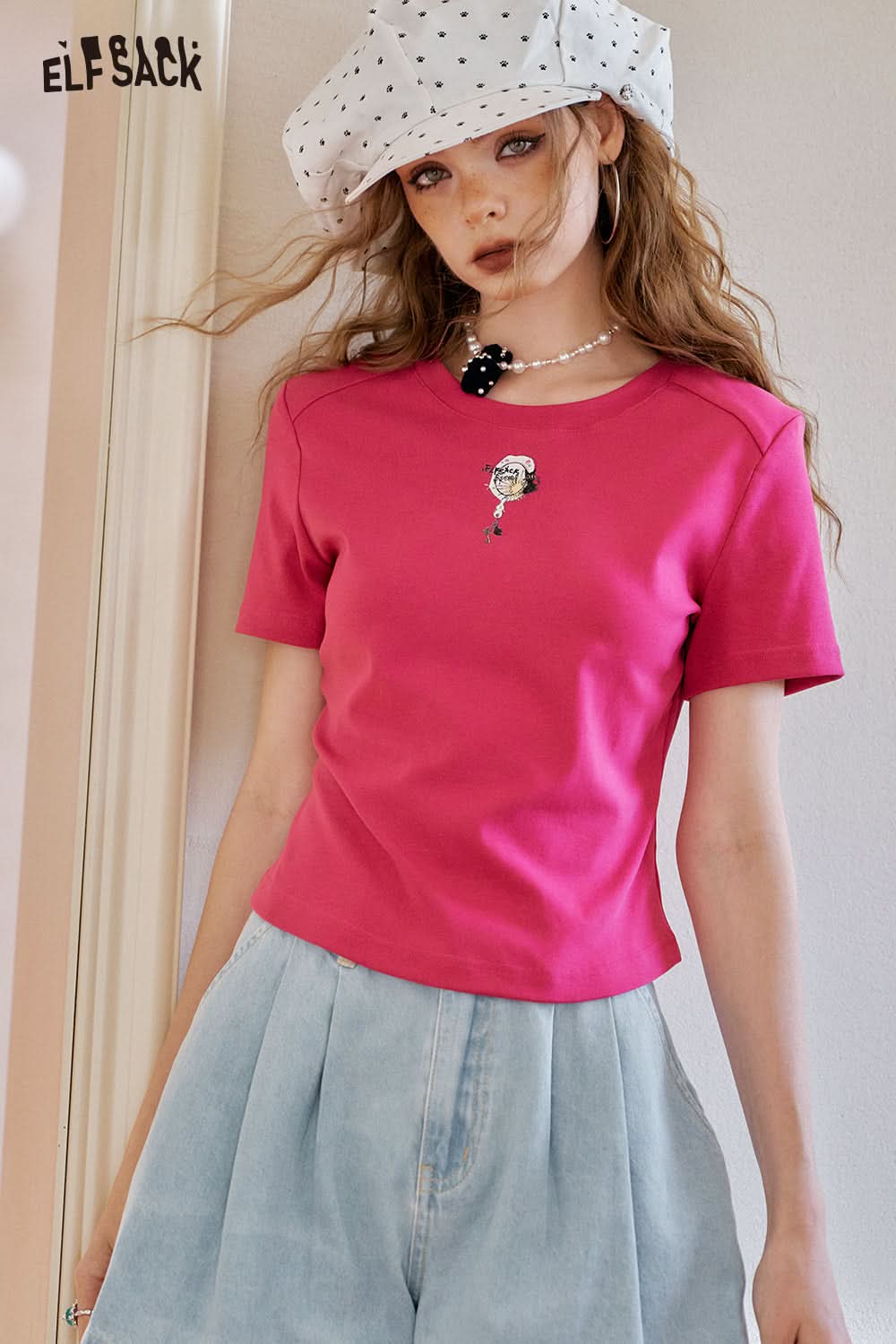 ELFSACK White Printed Casual Short Sleeve T-Shirt