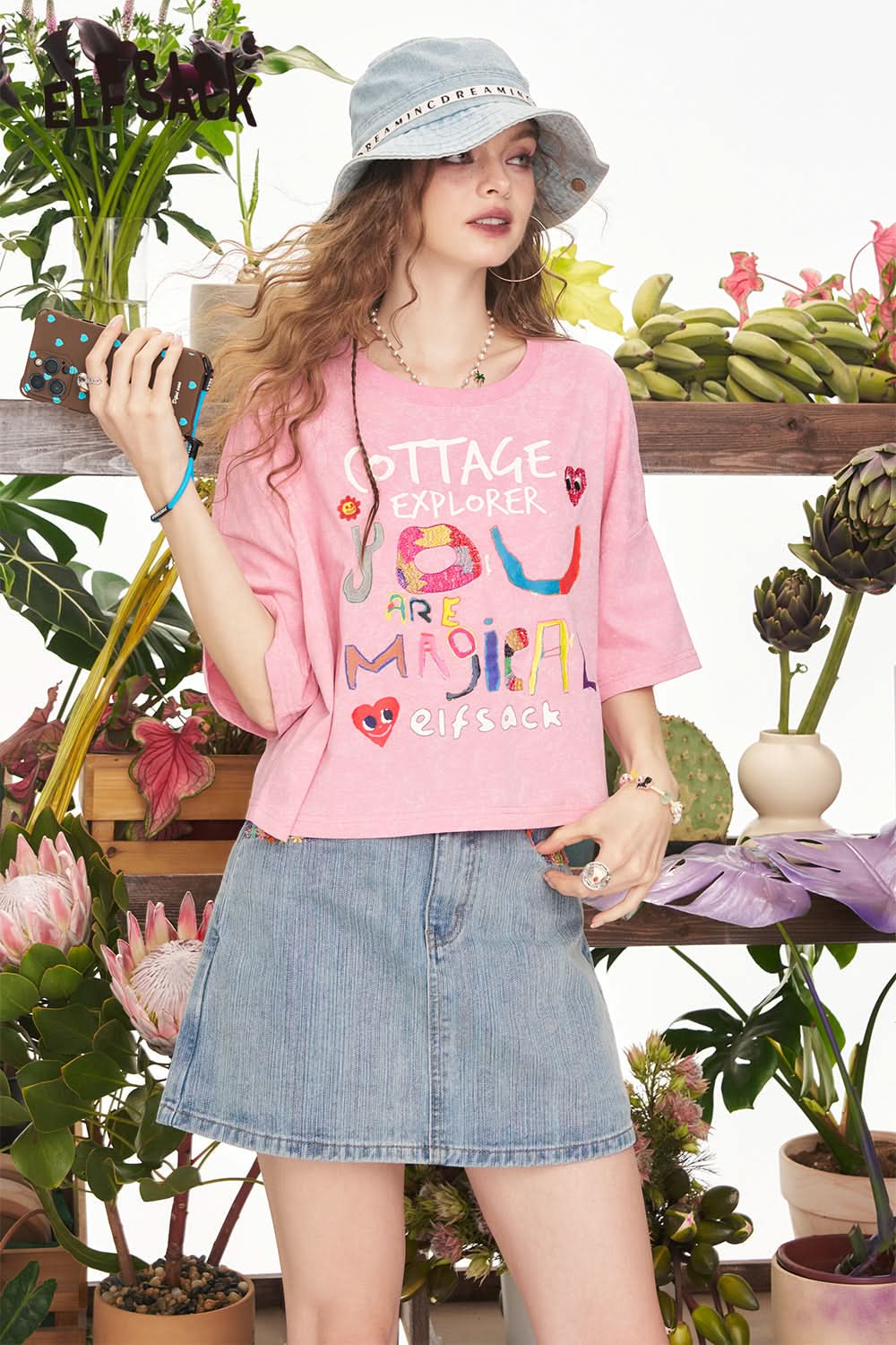 ELFSACK Pink Graffiti Printed Casual Short Sleeve T-Shirt