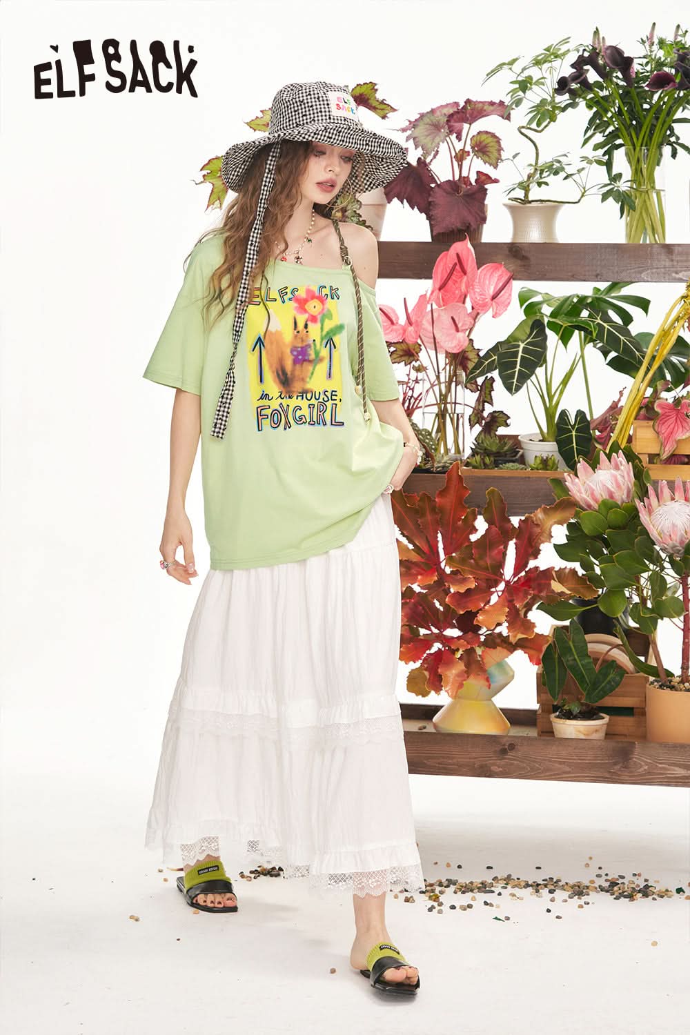 ELFSACK Off Shoulder Cartoon Printed Casual Short Sleevet-Shirt