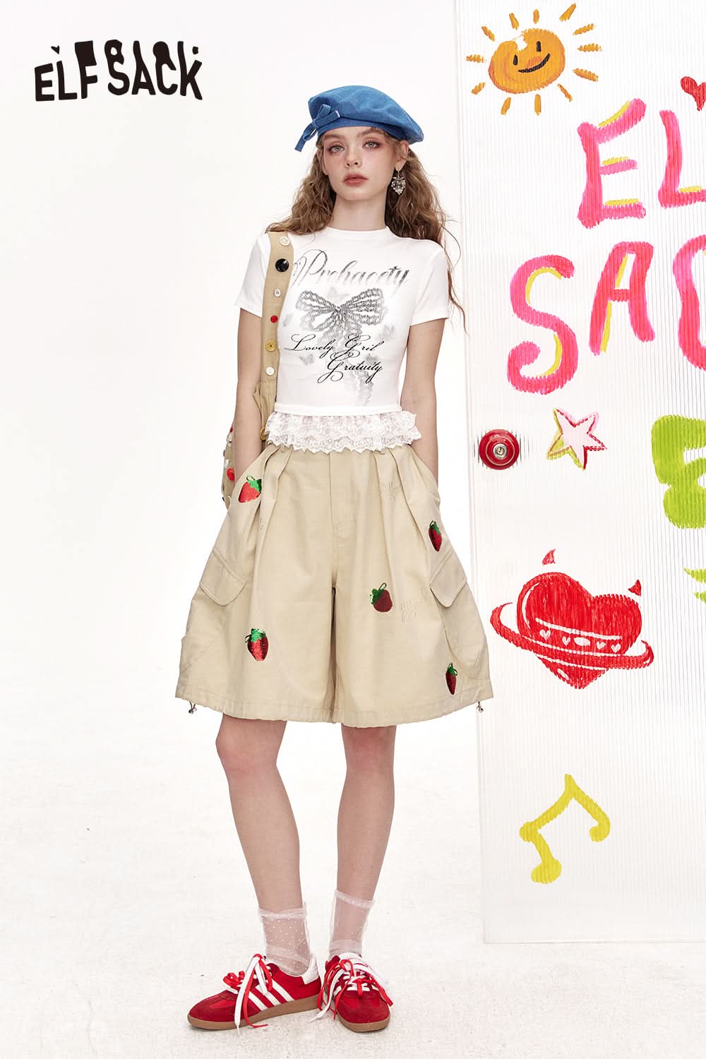 ELFSACK White Lace Patchwork Printed Short Sleeved T-Shirt