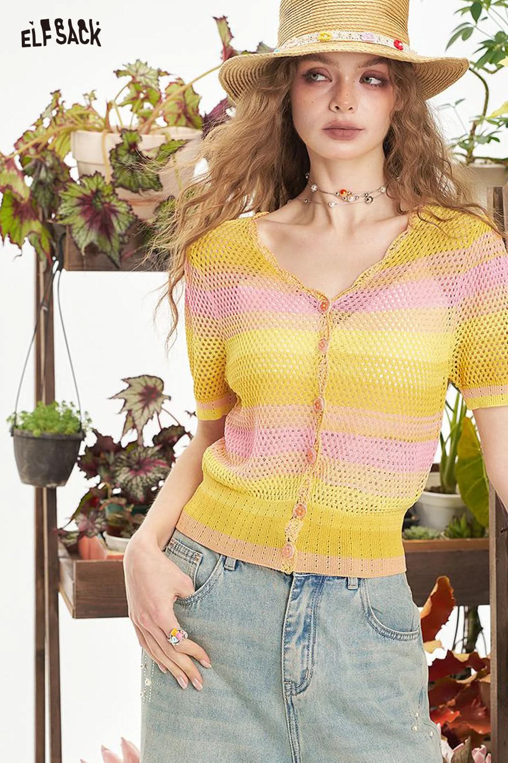 ELFSACK Dopamine Hollow Short Sleeved Knitted Sweater